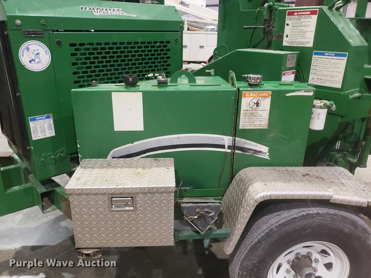image for item EN9758 2005 Bandit 250 wood chipper