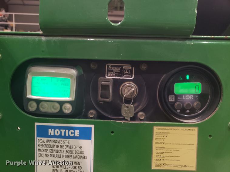 image for item EN9758 2005 Bandit 250 wood chipper