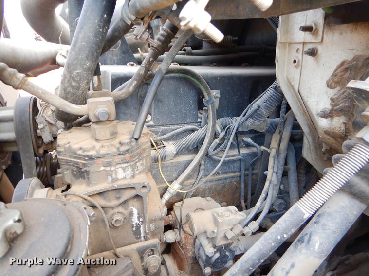 image for item ER9456 1999 International 8100 vacuum truck