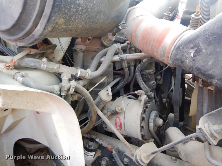 image for item ER9456 1999 International 8100 vacuum truck