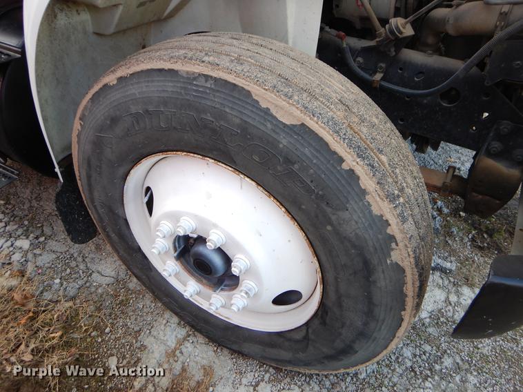 image for item ER9456 1999 International 8100 vacuum truck