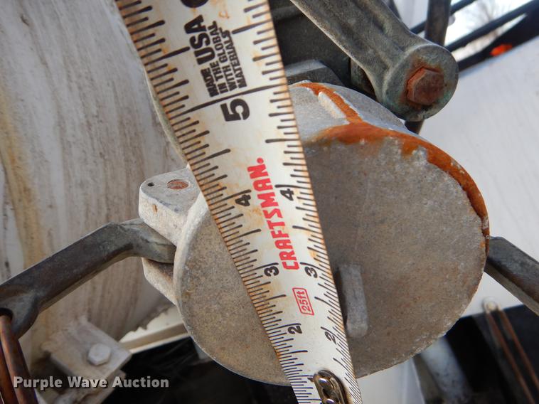 image for item ER9456 1999 International 8100 vacuum truck