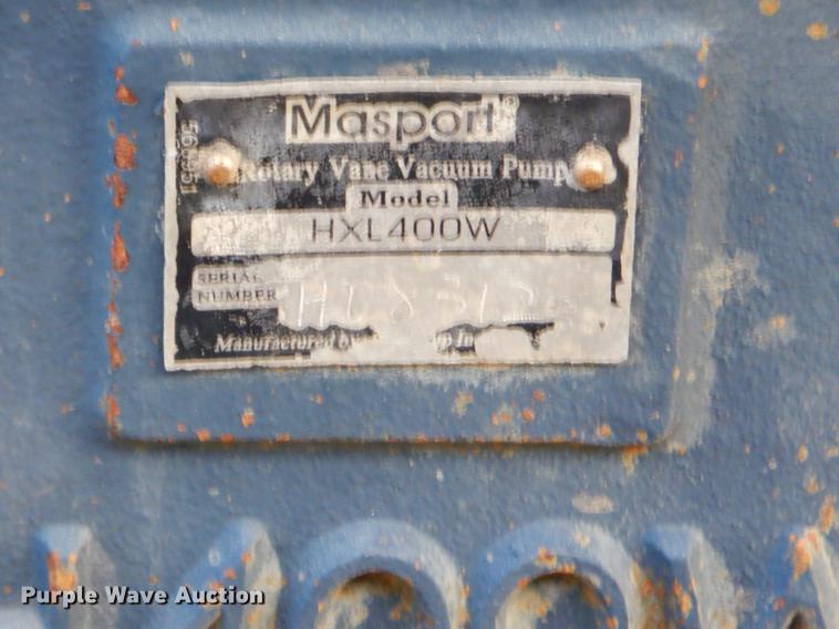 image for item ER9456 1999 International 8100 vacuum truck