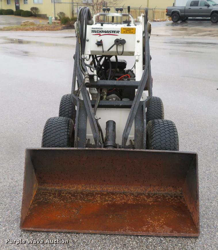 image for item EV9570 Ramrod 900T compact utility loader