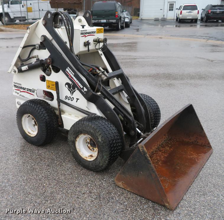 image for item EV9570 Ramrod 900T compact utility loader