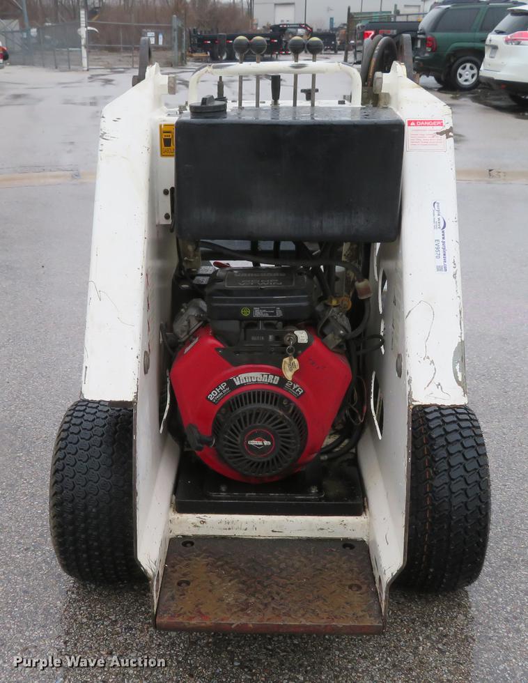 image for item EV9570 Ramrod 900T compact utility loader