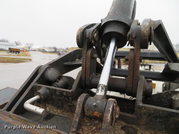 image for item EV9570 Ramrod 900T compact utility loader