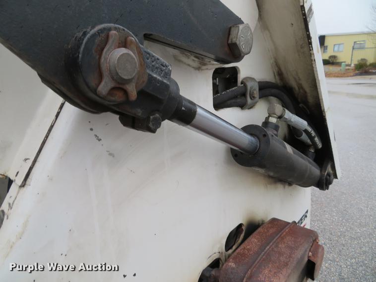 image for item EV9570 Ramrod 900T compact utility loader