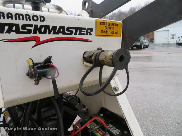 image for item EV9570 Ramrod 900T compact utility loader