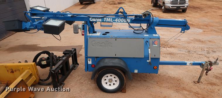 image for item FI9757 2002 Genie TML-4000N light plant