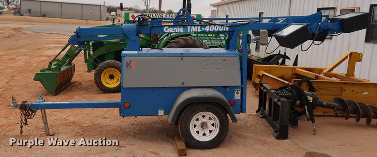 image for item FI9757 2002 Genie TML-4000N light plant