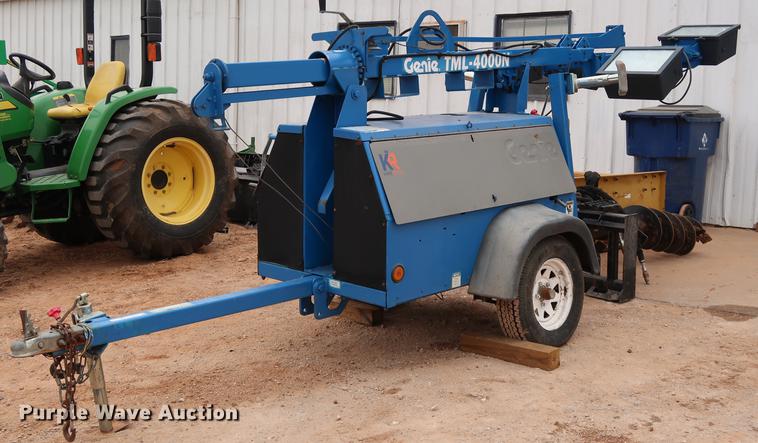 image for item FI9757 2002 Genie TML-4000N light plant