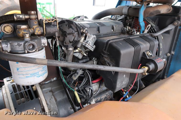 image for item FI9757 2002 Genie TML-4000N light plant