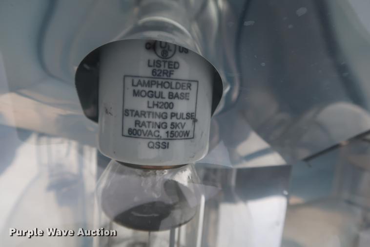 image for item FI9757 2002 Genie TML-4000N light plant