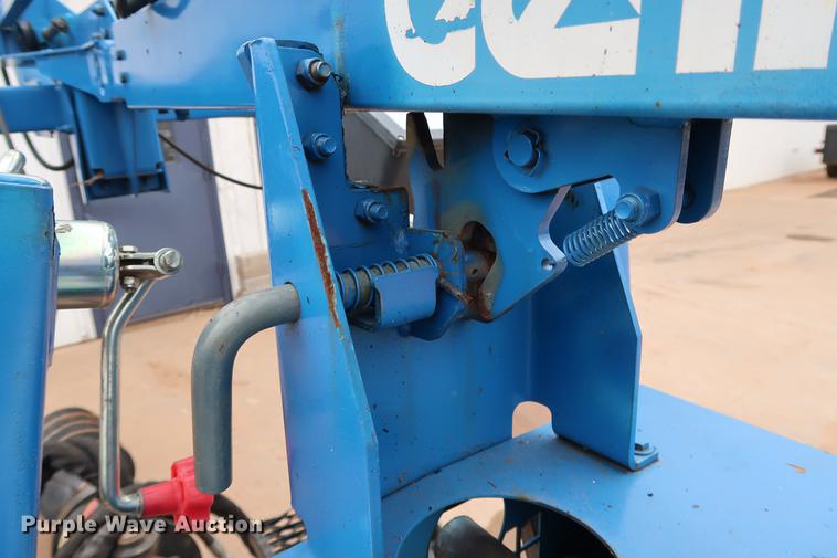 image for item FI9757 2002 Genie TML-4000N light plant