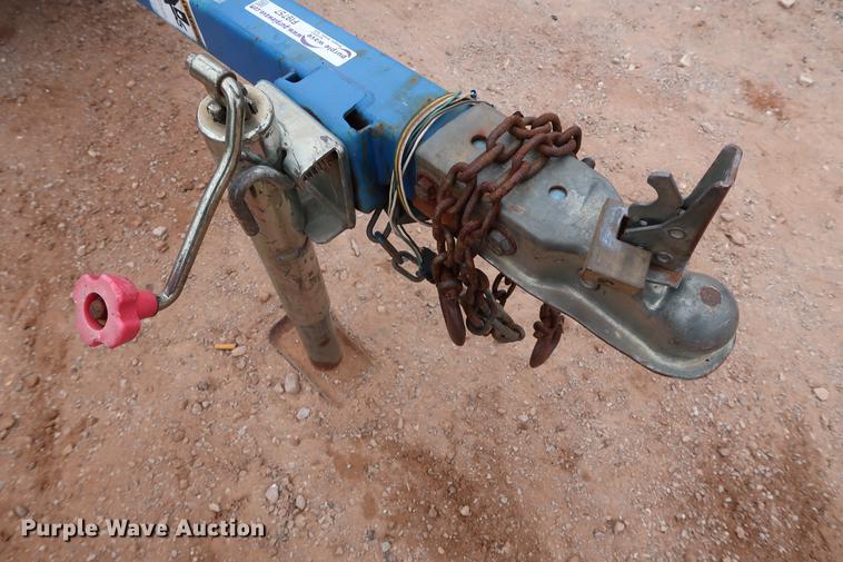 image for item FI9757 2002 Genie TML-4000N light plant