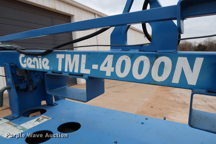 image for item FI9757 2002 Genie TML-4000N light plant