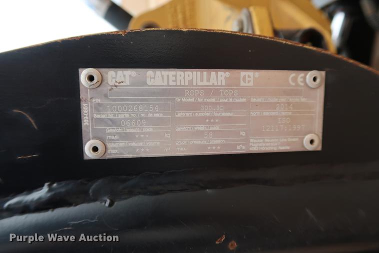 image for item FI9760 2014 Caterpillar 300.9D mini excavator