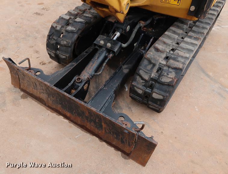 image for item FI9760 2014 Caterpillar 300.9D mini excavator