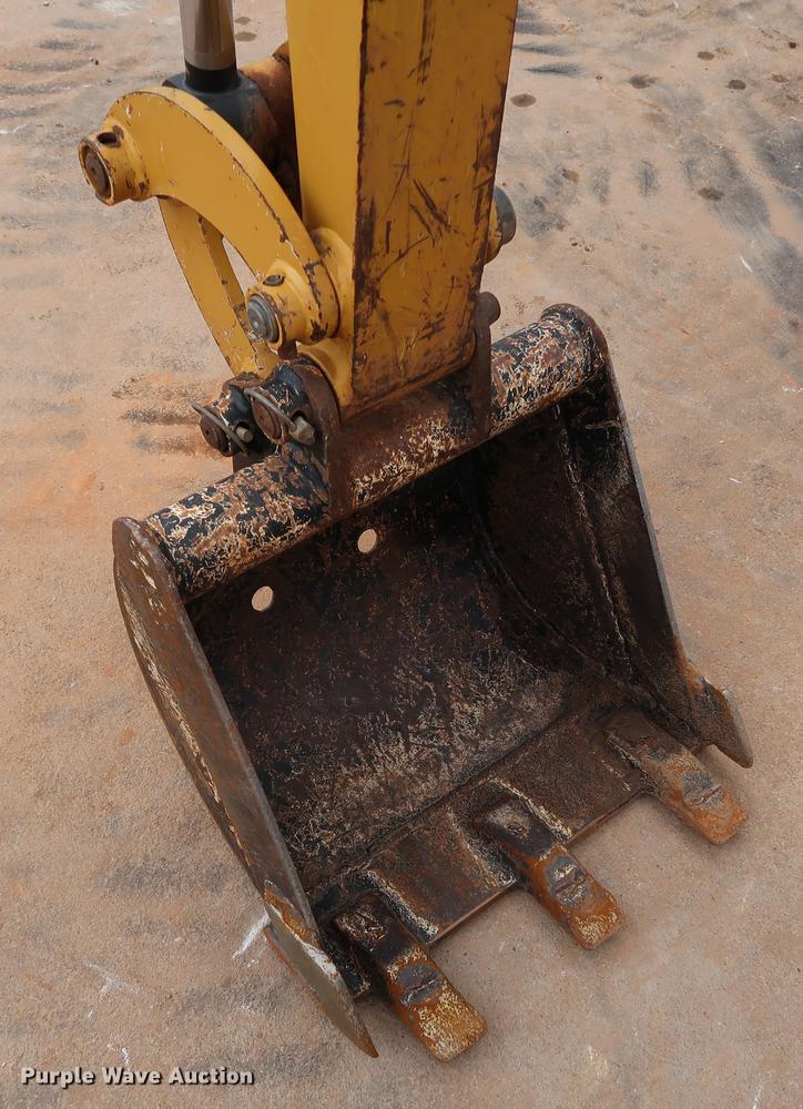 image for item FI9760 2014 Caterpillar 300.9D mini excavator