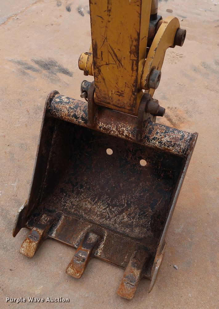 image for item FI9760 2014 Caterpillar 300.9D mini excavator