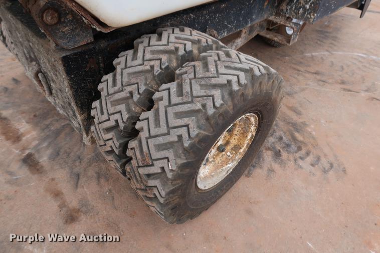 image for item FI9761 2012 Multiquip Whiteman WBH16FSB concrete dispenser