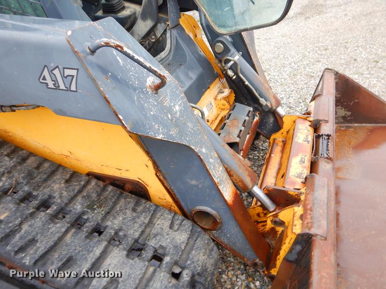 image for item FQ9502 2010 John Deere 333D skid steer