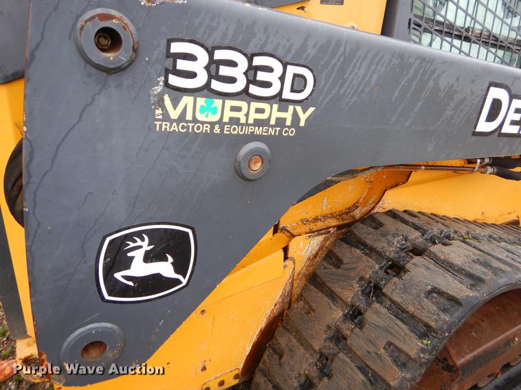 image for item FQ9502 2010 John Deere 333D skid steer