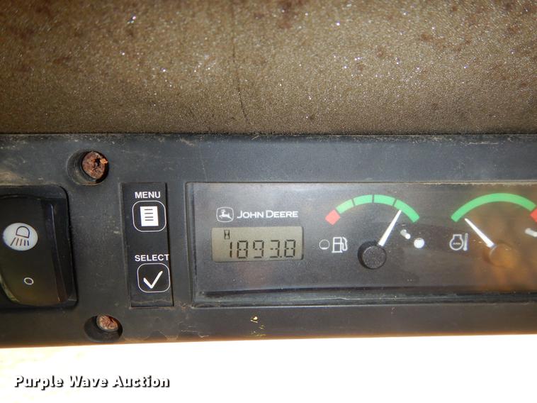 image for item FQ9504 2007 John Deere CT322 skid steer