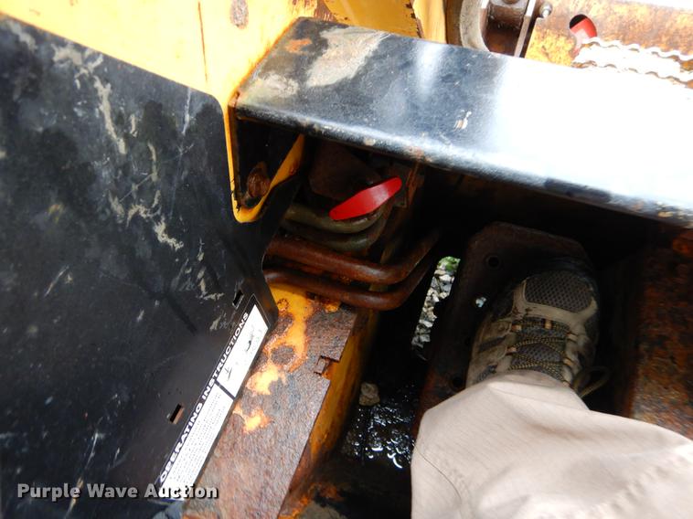 image for item FQ9504 2007 John Deere CT322 skid steer