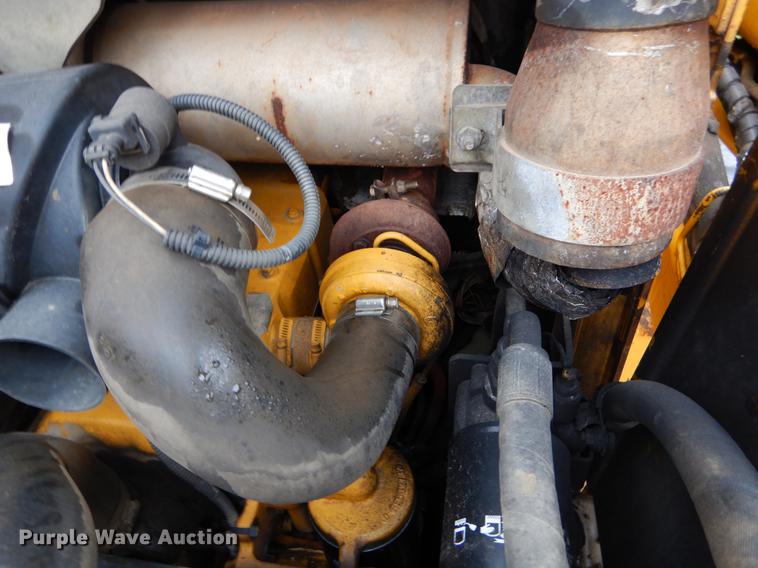 image for item FQ9504 2007 John Deere CT322 skid steer