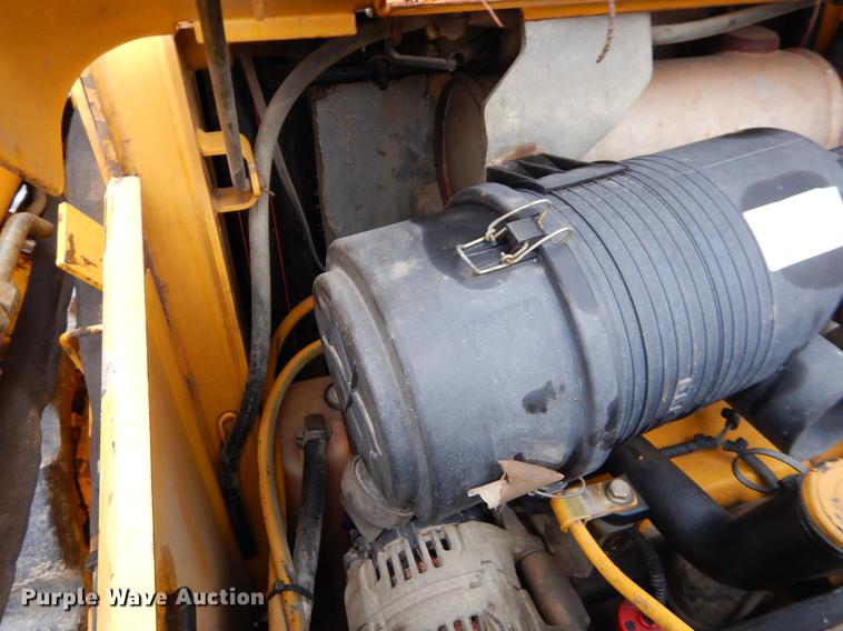 image for item FQ9504 2007 John Deere CT322 skid steer