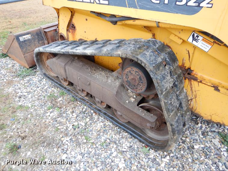 image for item FQ9504 2007 John Deere CT322 skid steer