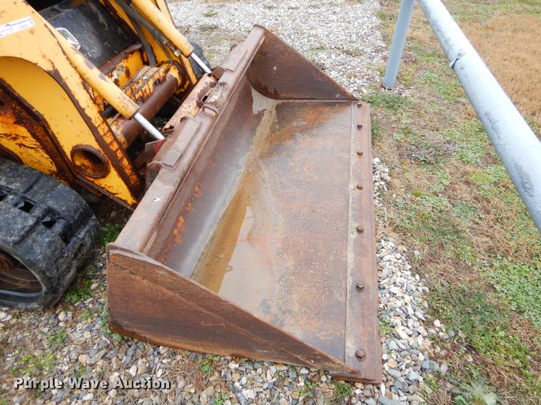 image for item FQ9504 2007 John Deere CT322 skid steer