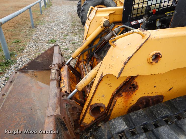 image for item FQ9504 2007 John Deere CT322 skid steer