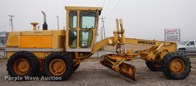 image for item FQ9505 1990 Dresser 850 motor grader