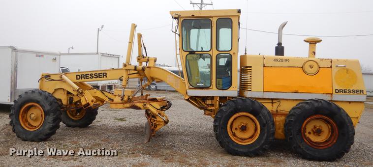 image for item FQ9505 1990 Dresser 850 motor grader