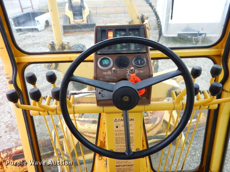 image for item FQ9505 1990 Dresser 850 motor grader