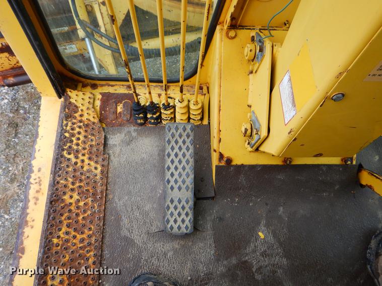 image for item FQ9505 1990 Dresser 850 motor grader