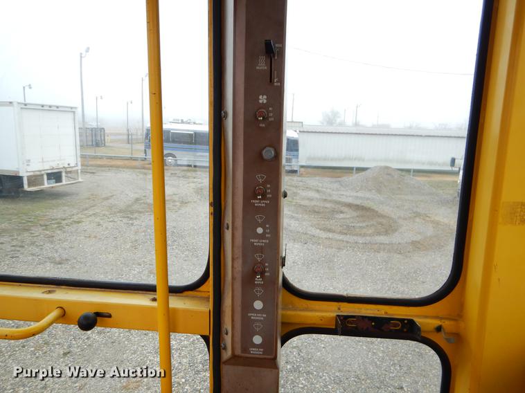 image for item FQ9505 1990 Dresser 850 motor grader