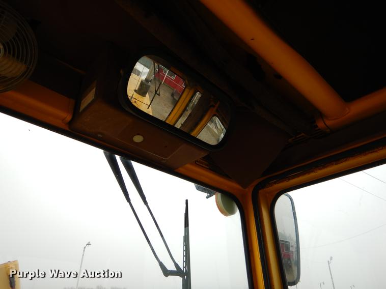 image for item FQ9505 1990 Dresser 850 motor grader