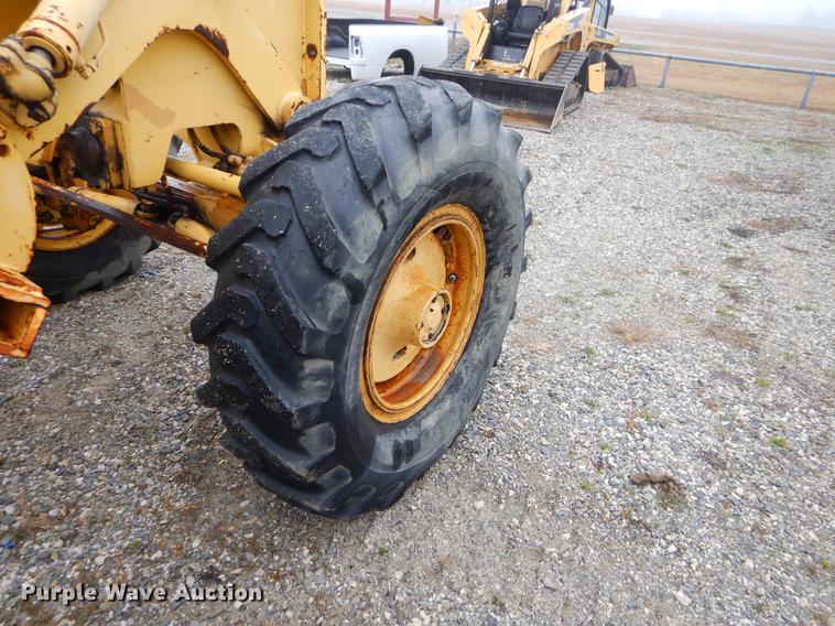 image for item FQ9505 1990 Dresser 850 motor grader