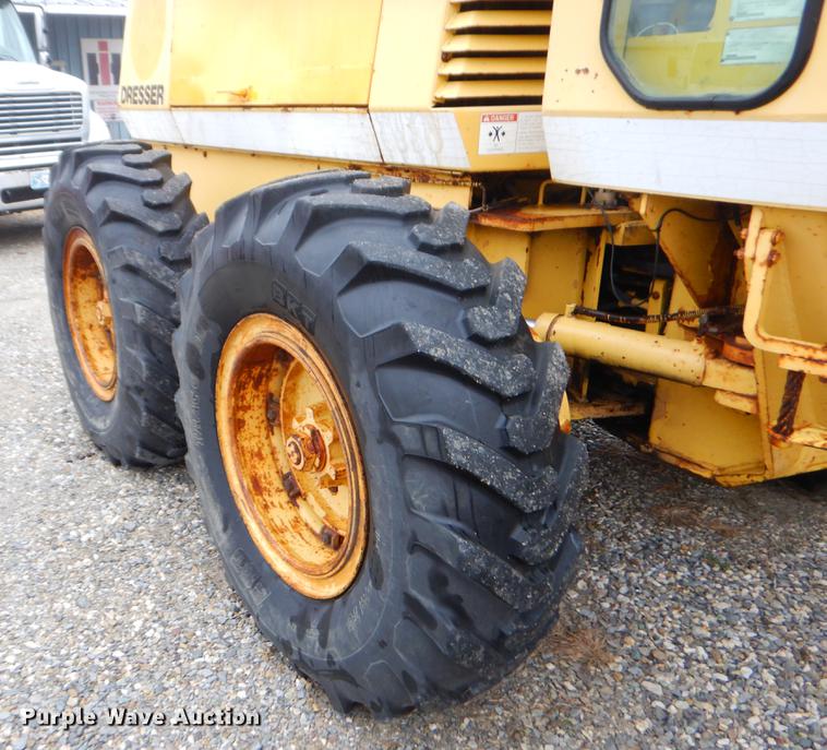 image for item FQ9505 1990 Dresser 850 motor grader