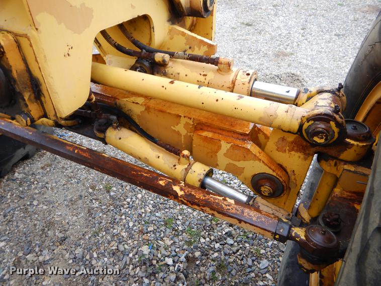 image for item FQ9505 1990 Dresser 850 motor grader