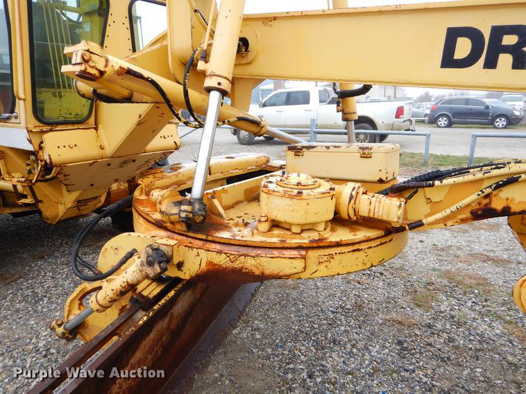 image for item FQ9505 1990 Dresser 850 motor grader