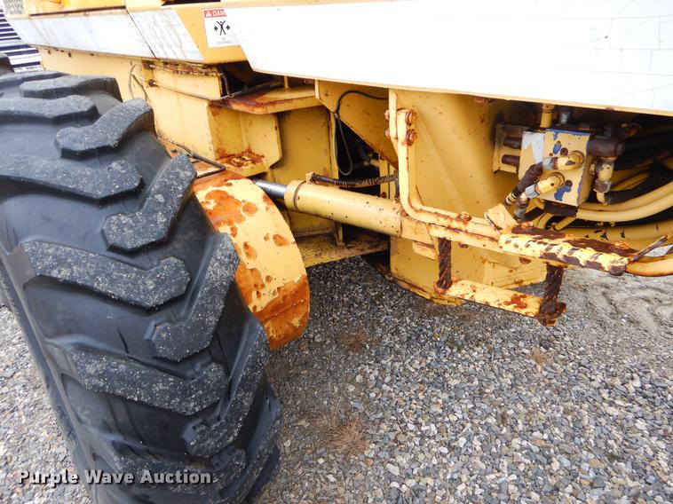 image for item FQ9505 1990 Dresser 850 motor grader