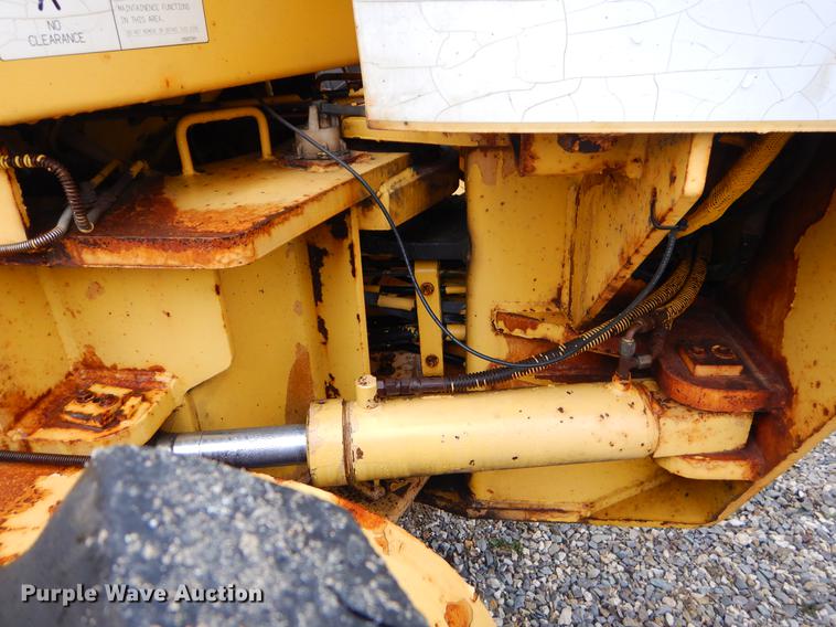 image for item FQ9505 1990 Dresser 850 motor grader