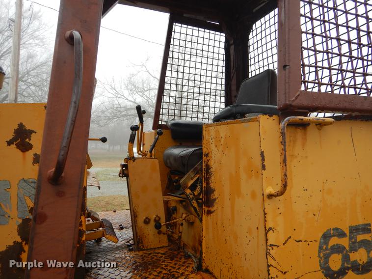 image for item FQ9540 1991 Case 650 dozer