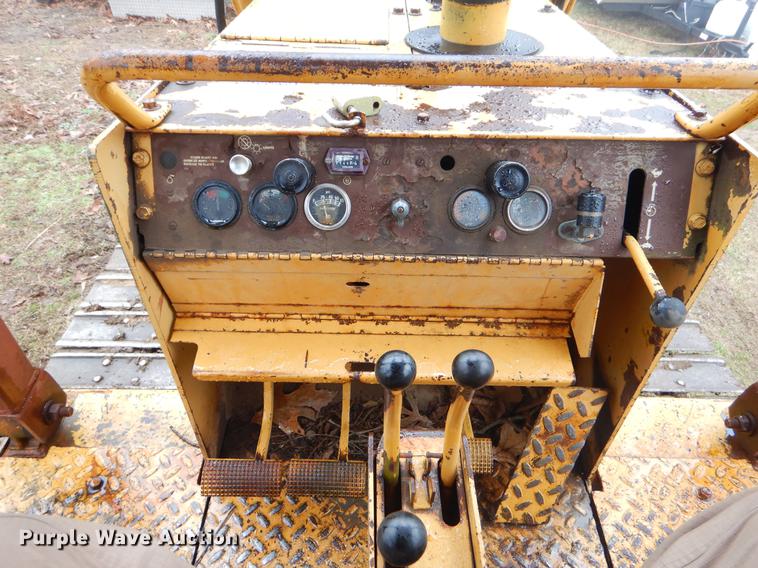 image for item FQ9540 1991 Case 650 dozer