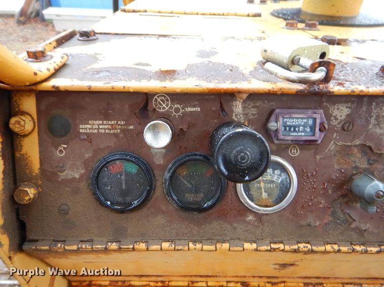 image for item FQ9540 1991 Case 650 dozer